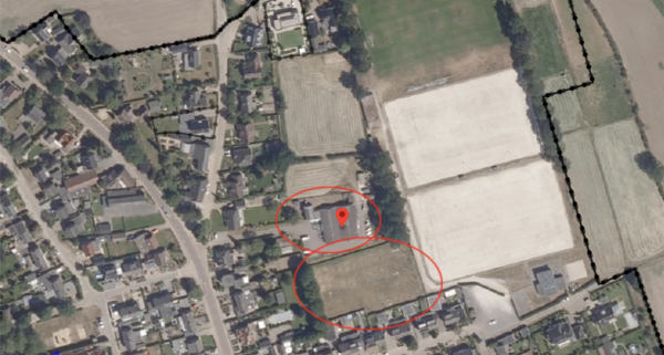 Afbeelding luchtfoto met bovenste rode cirkel betreft de locatie Uyen en de onderste rode cirkel omvat het Urlingveldje.